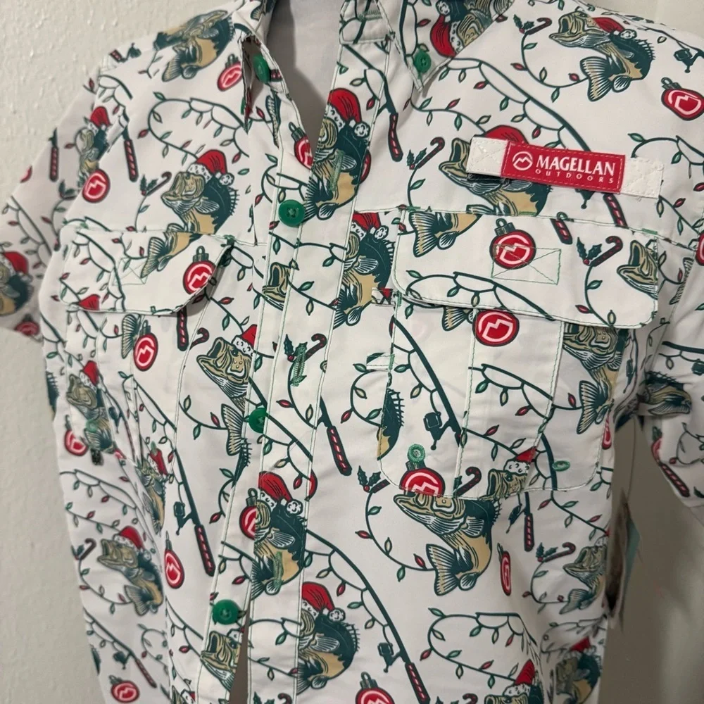 Magellan Outdoors XL (18-20) Fish Gear Moisture Wicking NWT Button-Down Holiday